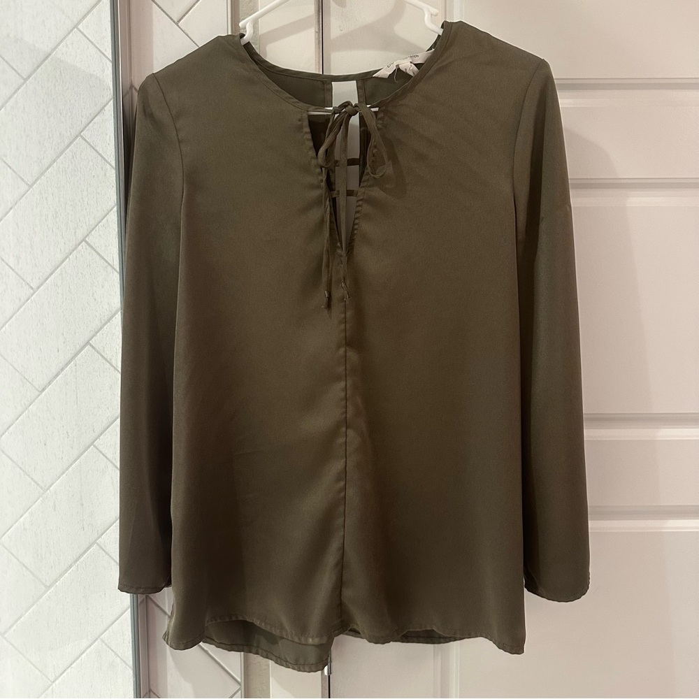 BCBGeneration Olive Green Tie-Front Blouse Long Sleeve Top Silky Satin Blouse XS